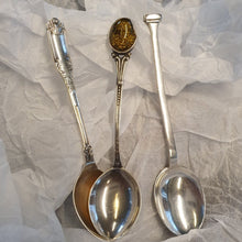 Load image into Gallery viewer, Ring - Recyled Silver Spoon from London Vaults
